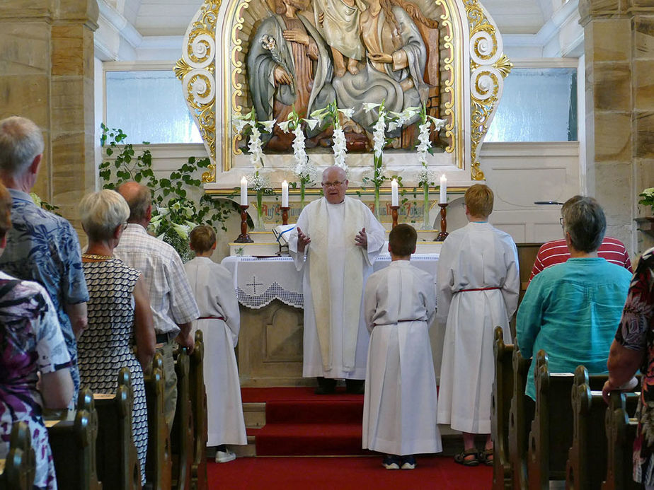 Nachfeier des Mährisch-Neustädter Wachsstockfestes an der Weingartenkapelle (Foto: Karl-Franz Thiede)